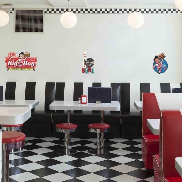 Bobs big boy restraunt neon clock. - Picture 9 of 9